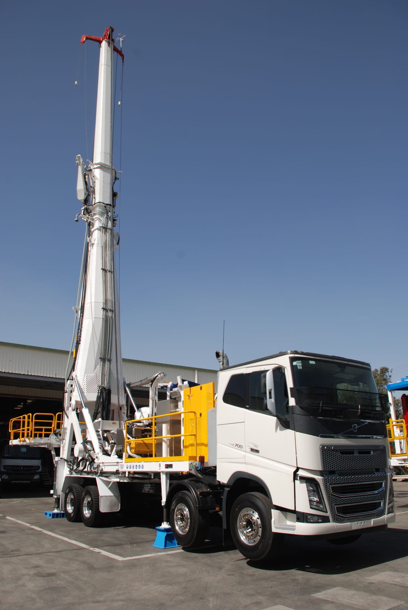 XDR 160 heavy workover rig